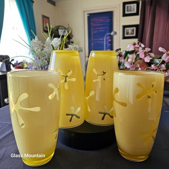 SOLD - Vintage Lemon Yellow Acrylic Plastic Double Walled 16oz Tumblers - Picture 2 of 6
